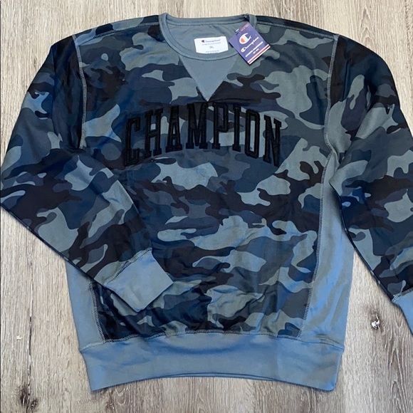 Champion Big and Tall crewneck sweatshirt - Picture 2 of 5